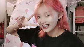 娱乐吃瓜酱粉色头发,揭秘娱乐圈的甜蜜秘密